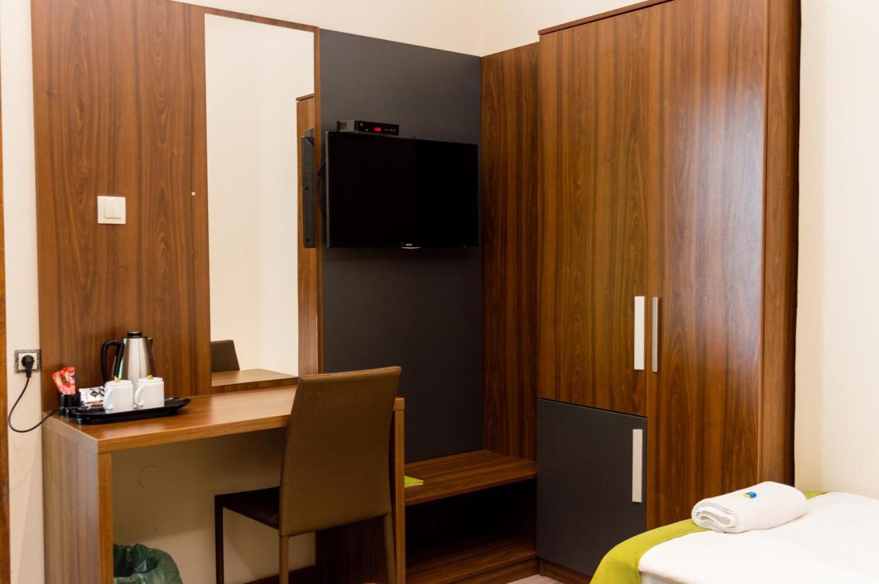 Ven Diofa De Lux Panzio Bed & Breakfast Seghedin Exterior foto