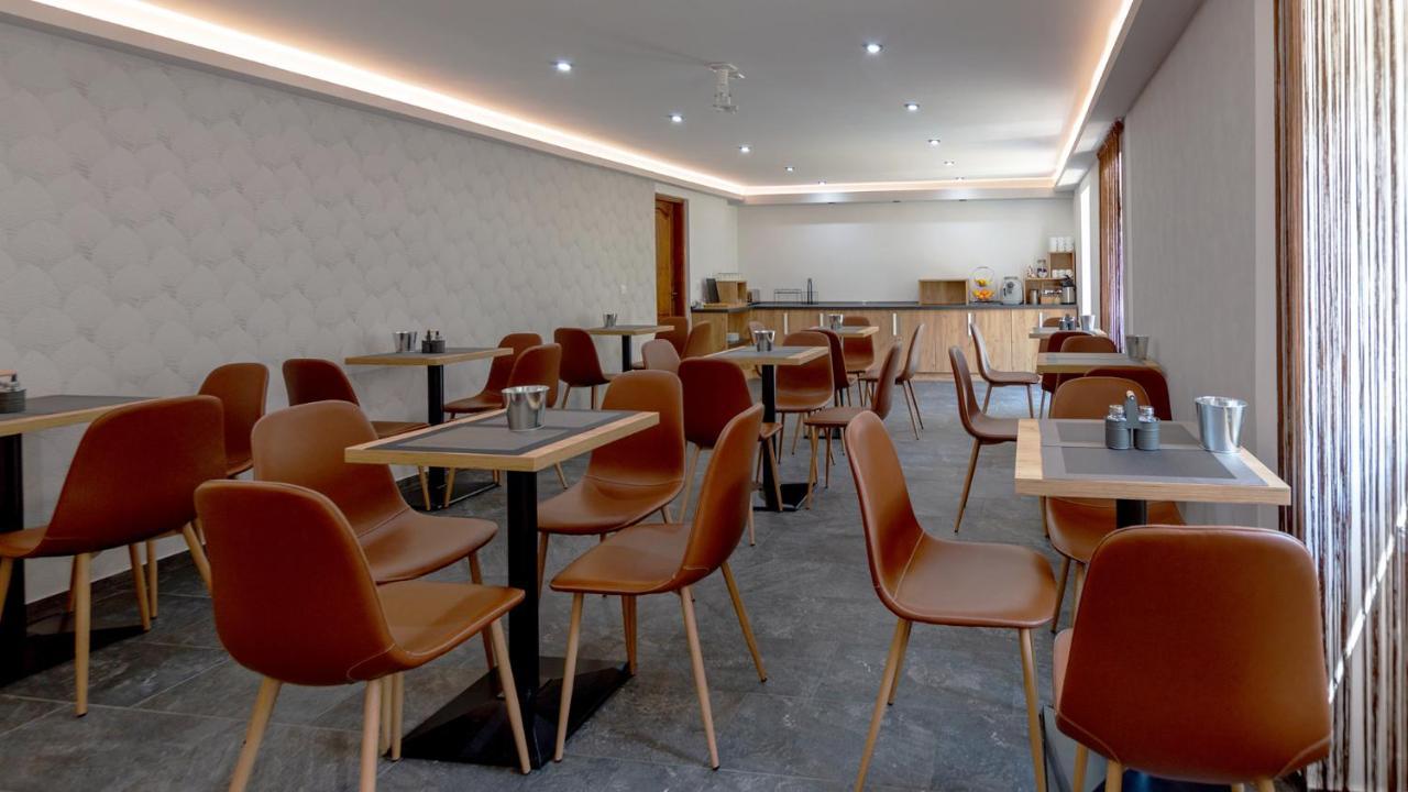 Ven Diofa De Lux Panzio Bed & Breakfast Seghedin Exterior foto