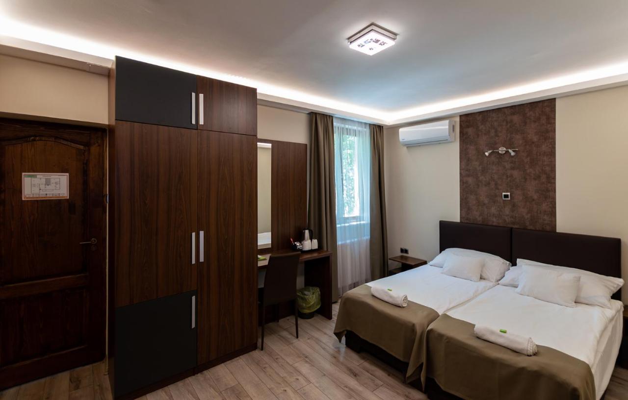 Ven Diofa De Lux Panzio Bed & Breakfast Seghedin Exterior foto