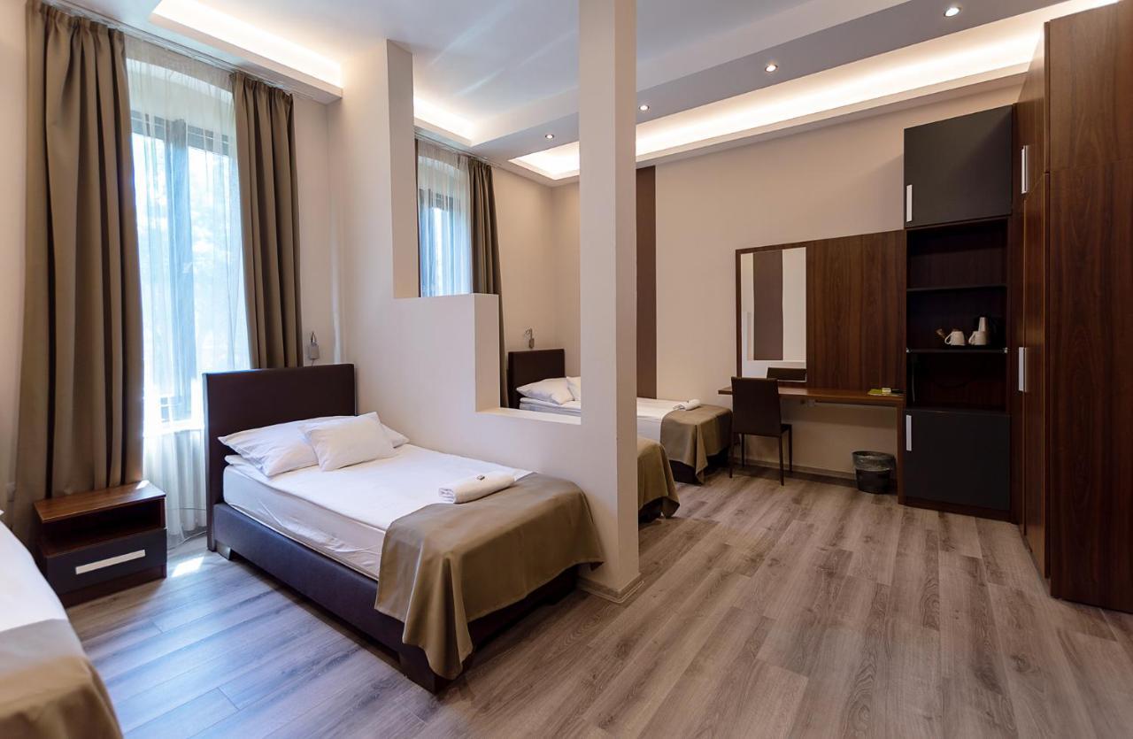 Ven Diofa De Lux Panzio Bed & Breakfast Seghedin Exterior foto