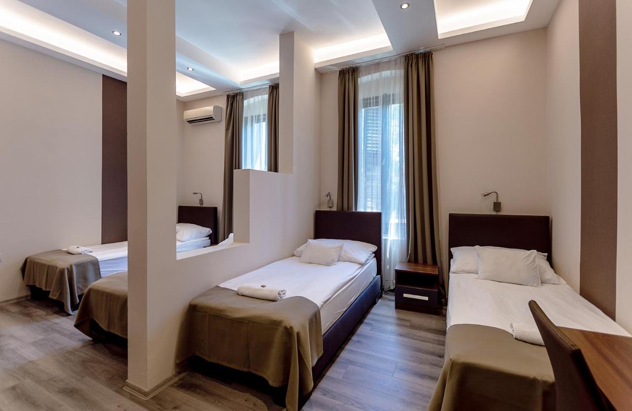 Ven Diofa De Lux Panzio Bed & Breakfast Seghedin Exterior foto