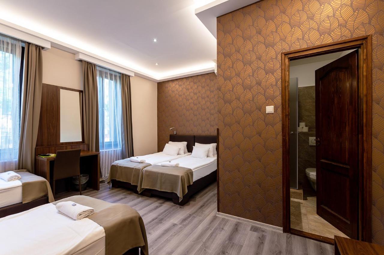 Ven Diofa De Lux Panzio Bed & Breakfast Seghedin Exterior foto