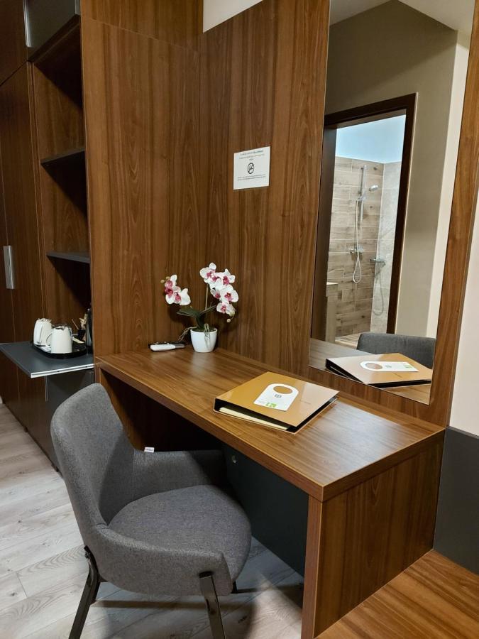 Ven Diofa De Lux Panzio Bed & Breakfast Seghedin Exterior foto
