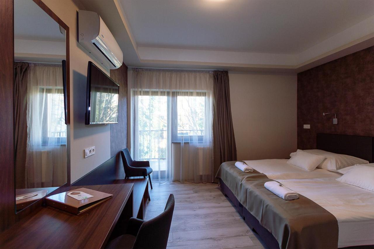 Ven Diofa De Lux Panzio Bed & Breakfast Seghedin Exterior foto