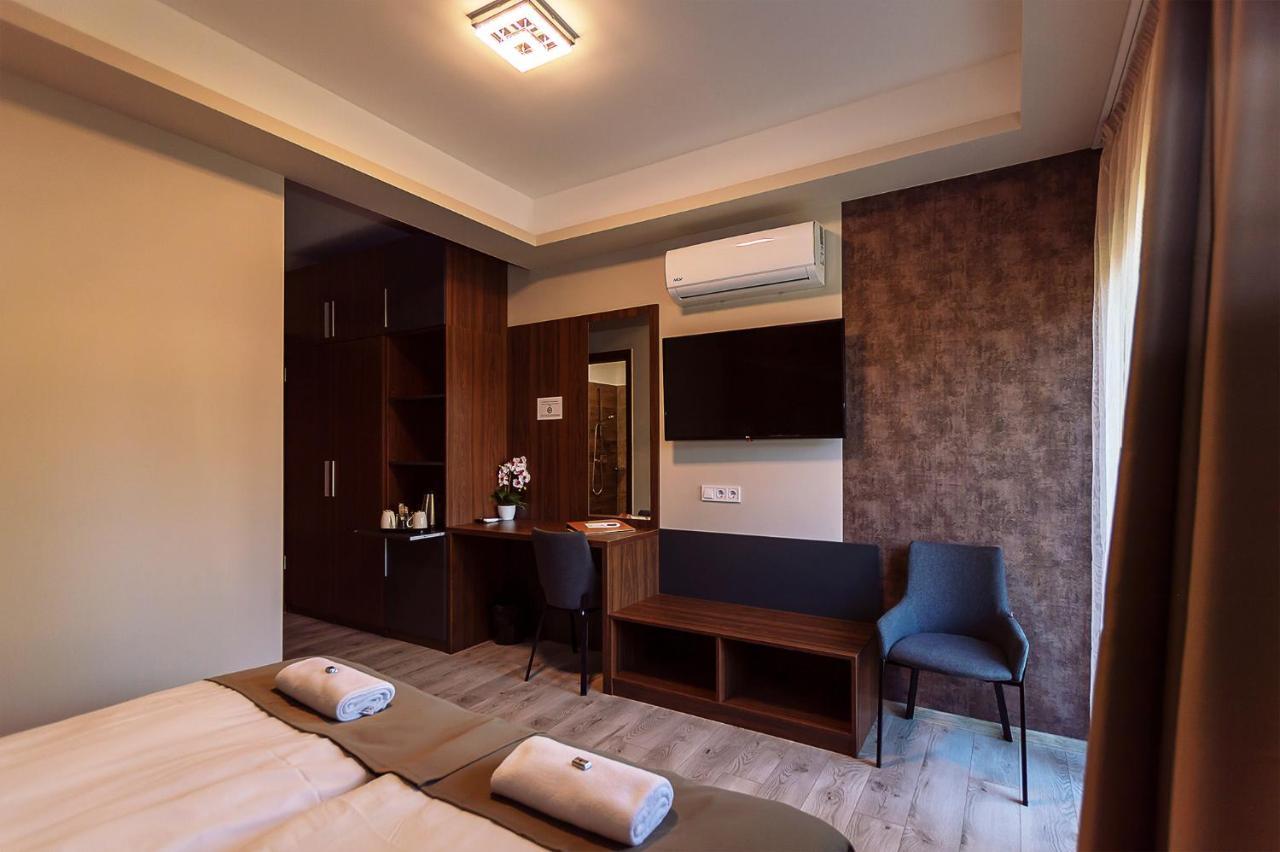 Ven Diofa De Lux Panzio Bed & Breakfast Seghedin Exterior foto
