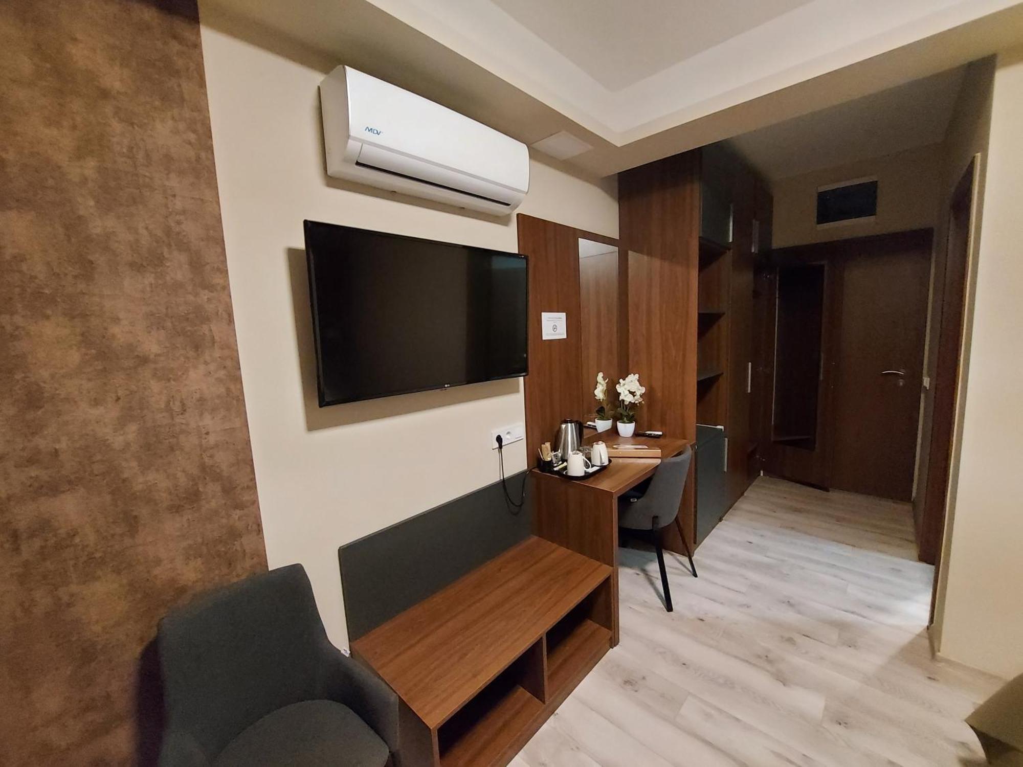 Ven Diofa De Lux Panzio Bed & Breakfast Seghedin Exterior foto