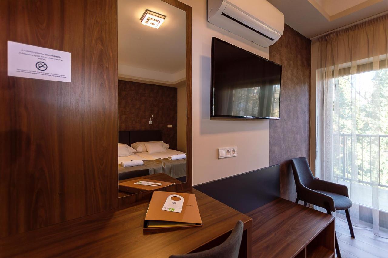 Ven Diofa De Lux Panzio Bed & Breakfast Seghedin Exterior foto
