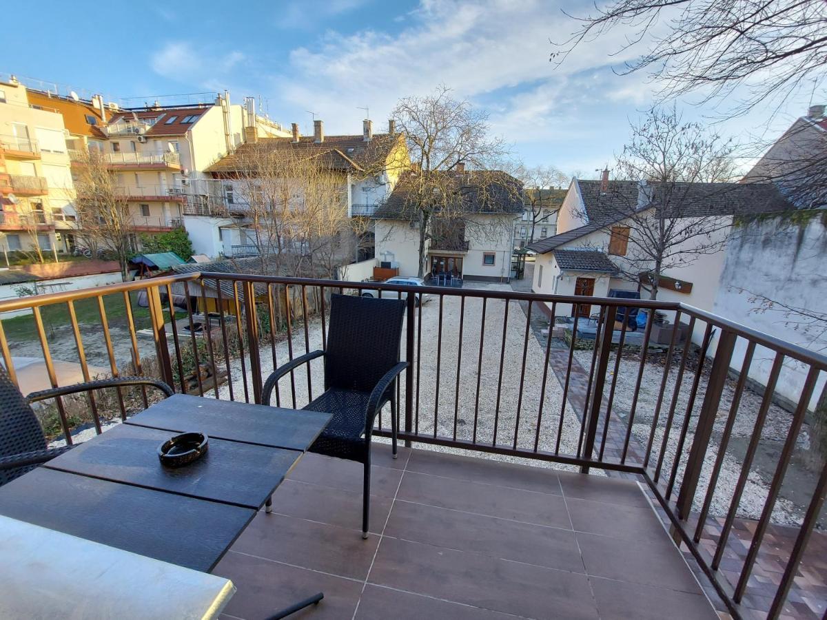 Ven Diofa De Lux Panzio Bed & Breakfast Seghedin Exterior foto