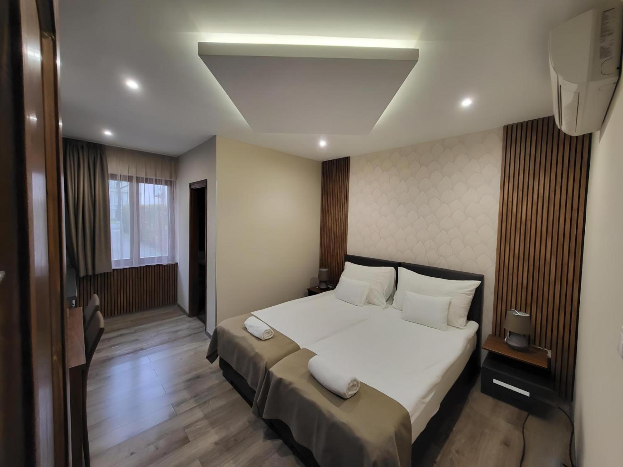 Ven Diofa De Lux Panzio Bed & Breakfast Seghedin Exterior foto