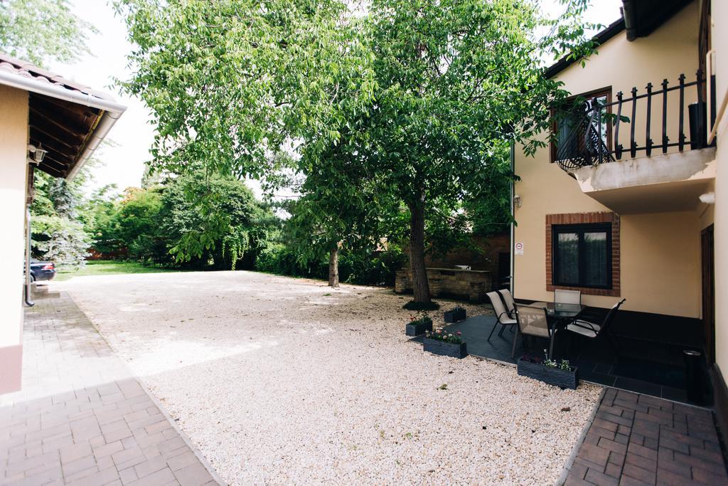 Ven Diofa De Lux Panzio Bed & Breakfast Seghedin Exterior foto