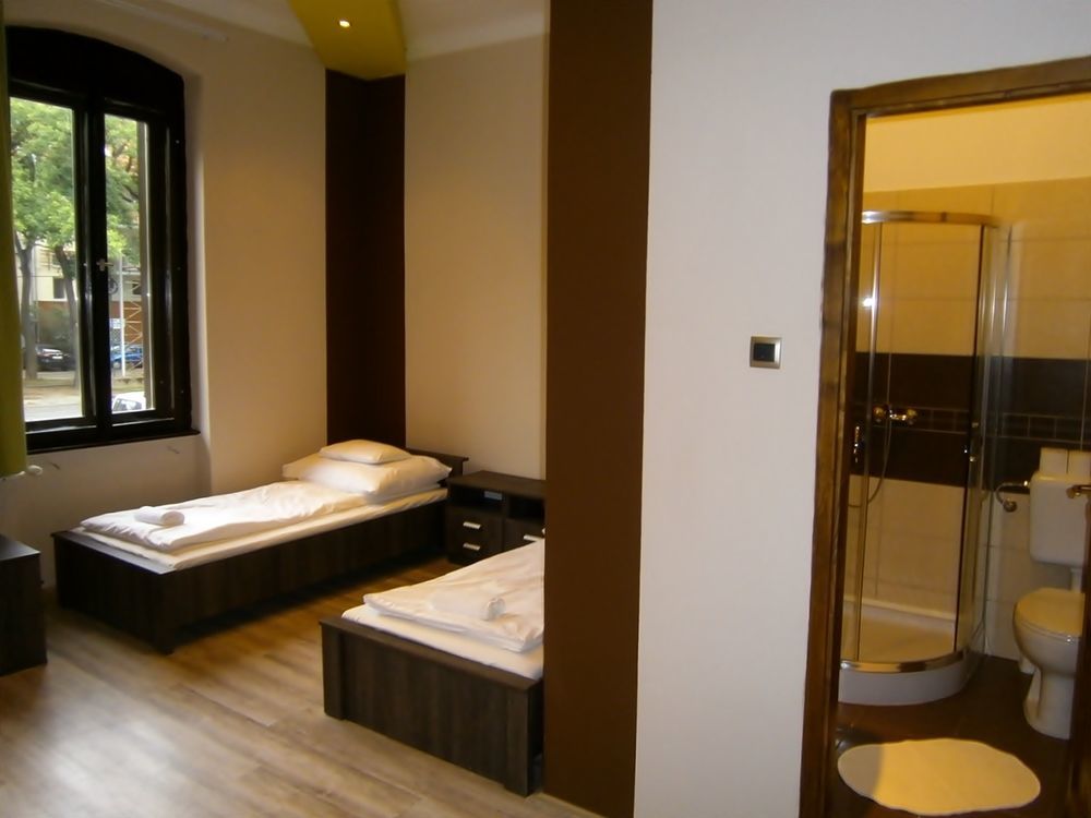Ven Diofa De Lux Panzio Bed & Breakfast Seghedin Exterior foto